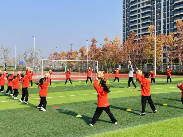 作息优化构成热身—练习—团体激活—讲堂学习的完整链条 作息优化构成热身—练习—团体激活—讲堂学习的完整链条